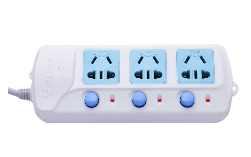 科普！插線板用阻燃PC料更能保障家庭用電安全！