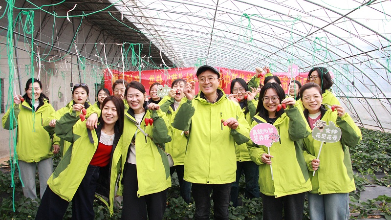 醒春時(shí)光，共赴“莓”好|青島中新華美塑料有限公司女神節(jié)活動(dòng)圓滿舉行