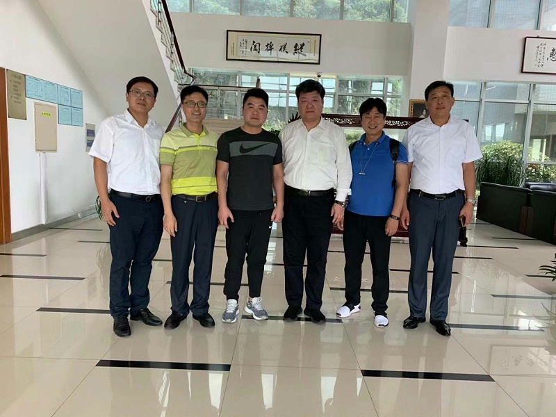 中新華美同客戶青島國恩科技股份有限公司拜訪鎮(zhèn)江奇美，洽談塑料原材料供應(yīng)細(xì)節(jié)