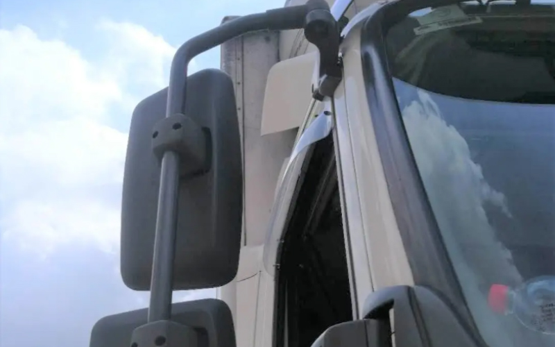 青島中新華美玻纖增強(qiáng)PA材料：卡車(chē)后視鏡底座的可靠選擇