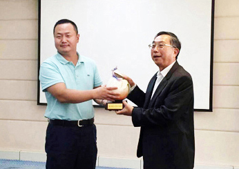 合作共贏(yíng)，與中新華美一起發(fā)展是我們共同追求的目標(biāo)