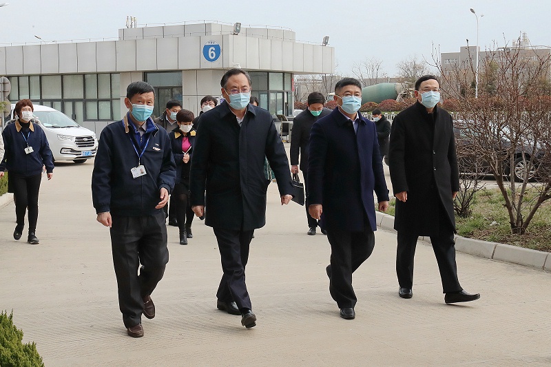 青島市走訪復(fù)工復(fù)產(chǎn)臺(tái)資企業(yè)--青島中新華美塑料有限公司