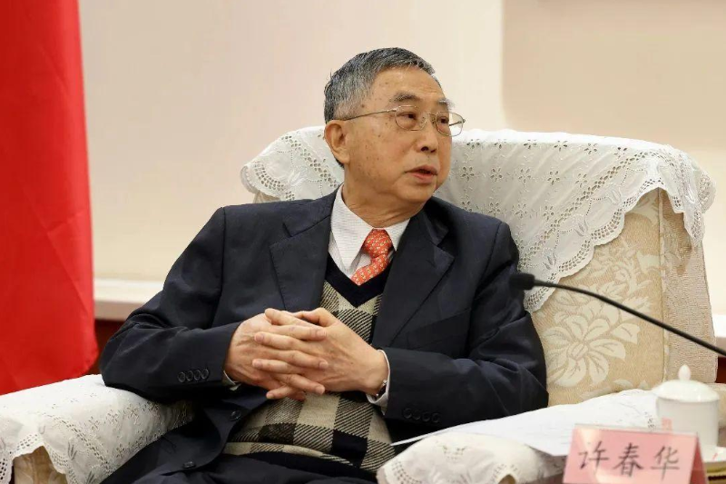 臺(tái)灣奇美集團(tuán)董事長(zhǎng)許春華