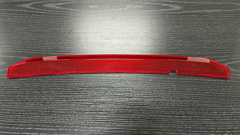 汽車后尾燈專用染色PMMA材料：高透光與色彩持久的完美結(jié)合