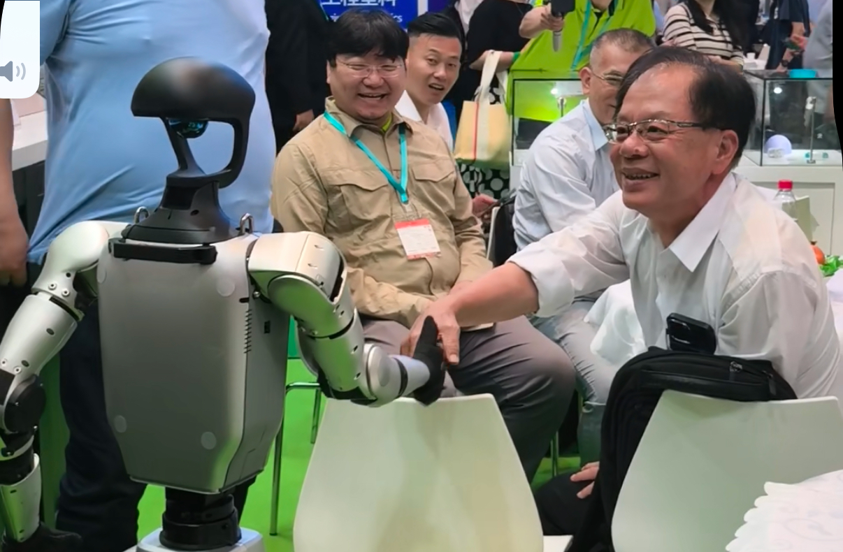 LEADERS, FAMOUS COMPANIES, ORDERS CAME TOGETHER！ Zhongxin Huamei "Attracted Customers" and "Stand Out" at CHINAPLAS2025
