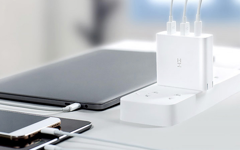 安全用電，手機充電器外殼是阻燃PC材料選擇很關鍵！