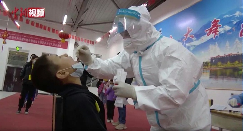 新疆以疏附縣為重點(diǎn)，對(duì)喀什地區(qū)開展全員免費(fèi)核酸檢測。