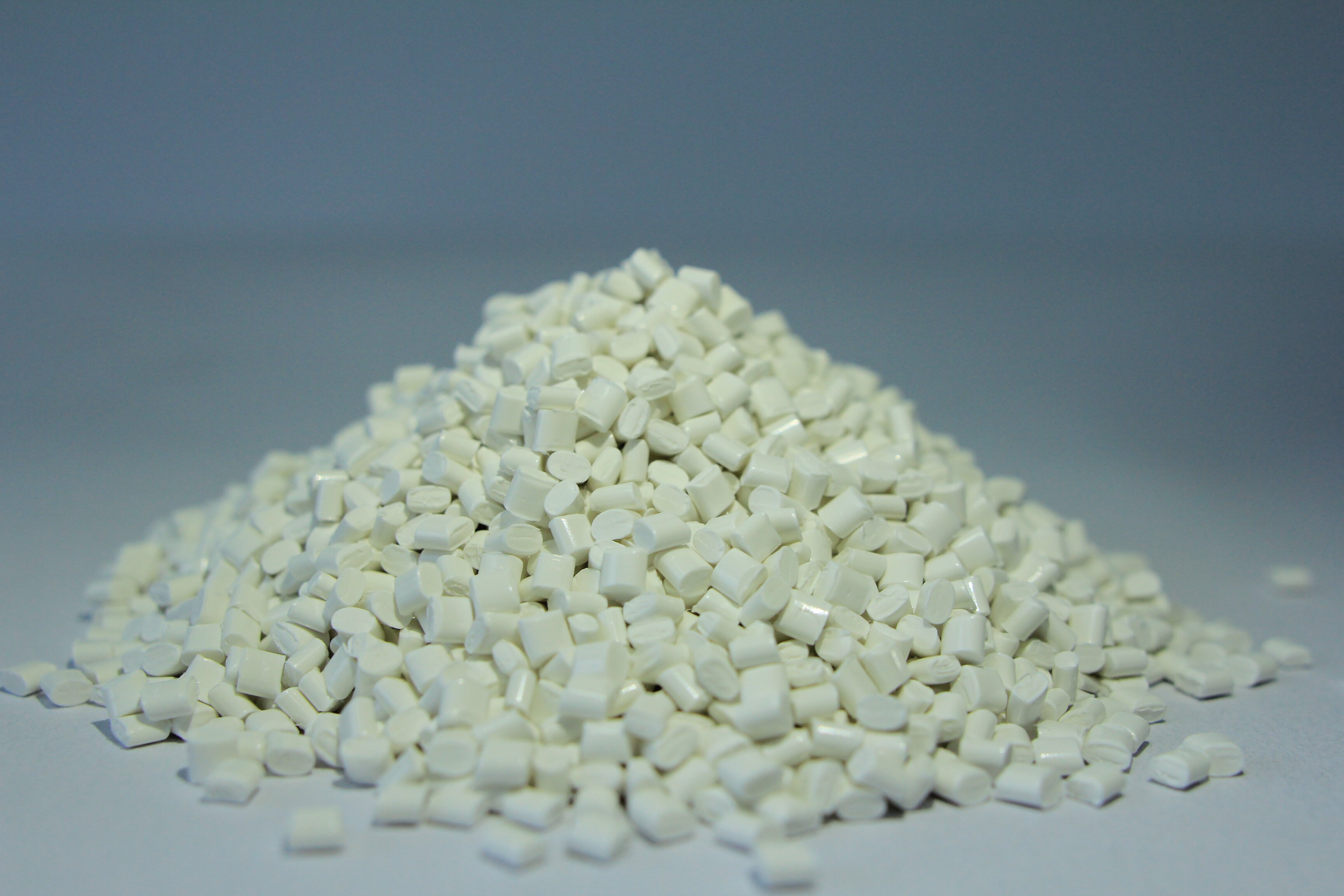 PC＋ABS塑料合金定制，找中新華美改性塑料