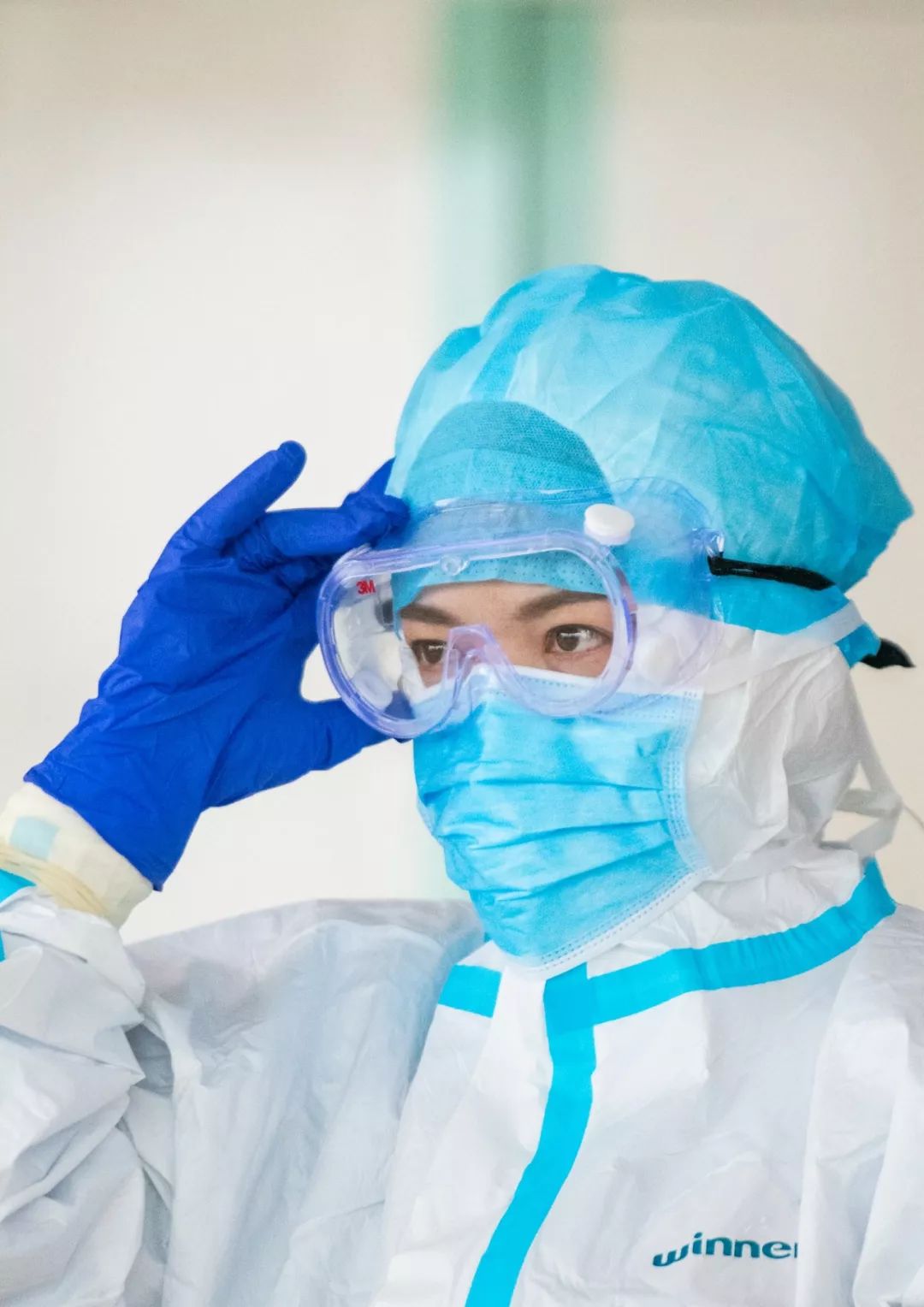 助力疫情防控，青島中新華美持續(xù)供應(yīng)護(hù)目鏡用PC材料!