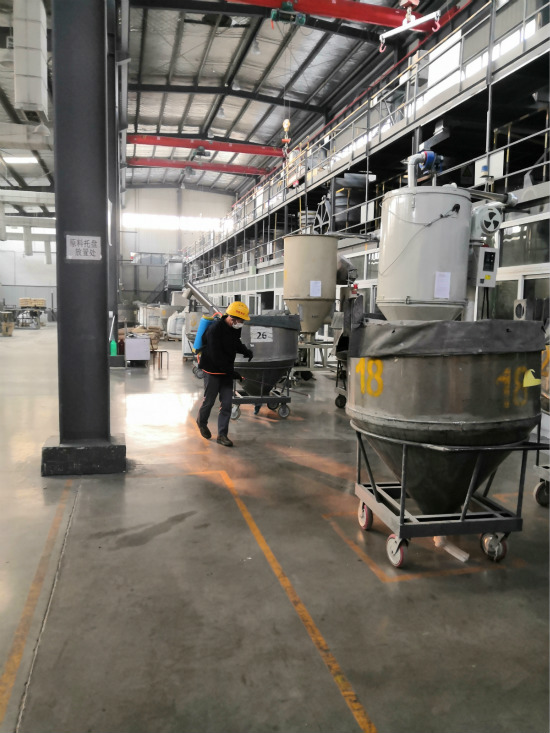 生產(chǎn)車(chē)間消毒防護(hù)--中新華美改性塑料