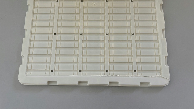 質(zhì)量有問(wèn)題的抗靜電ABS材料做做出來(lái)的電子托盤(pán)