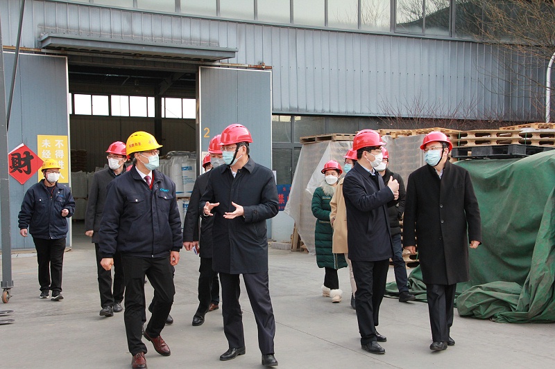 青島市委常委、統(tǒng)戰(zhàn)部部長(zhǎng)王久軍、市委臺(tái)港澳辦主任紀(jì)家棟、城陽區(qū)區(qū)長(zhǎng)解宏勁、區(qū)委常委、統(tǒng)戰(zhàn)部部長(zhǎng)高尚倫一行蒞臨我司考察